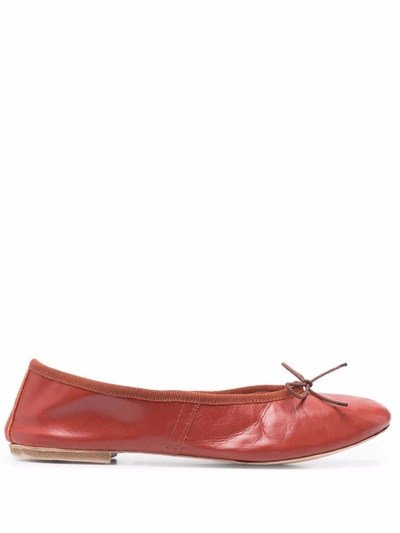 Shop Apc Bow-embellished Ballerina Flats In Rot