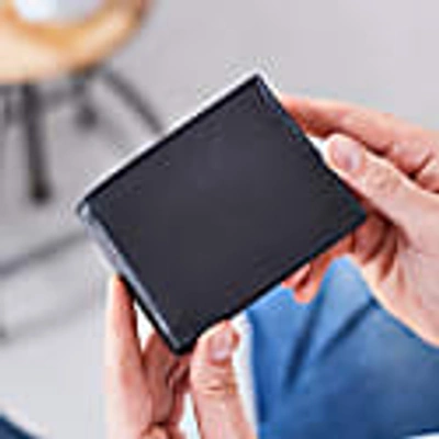 Vida Vida Classic Black Leather Wallet With Coin Pocket In Leather