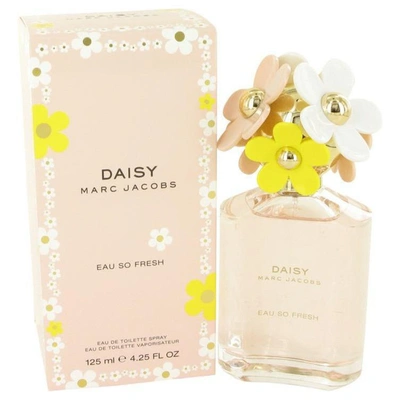 Shop Marc Jacobs Daisy Eau So Fresh By  Eau De Toilette Spray 4.2 oz