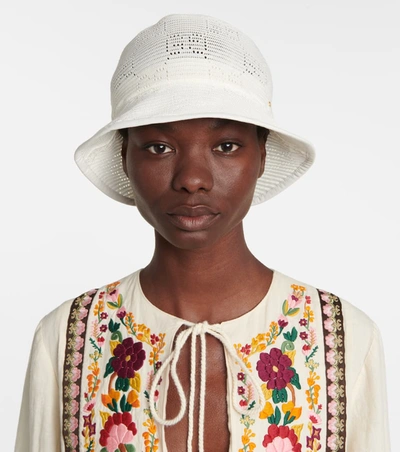 Shop Gucci Gg Crochet Bucket Hat In 白色