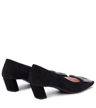 Shop Roger Vivier Belle Vivier 45 Suede Pumps In 黑色