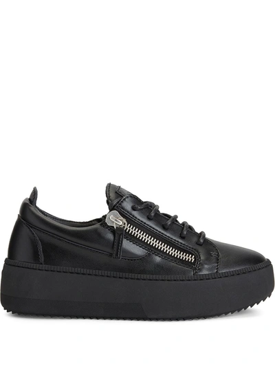 Giuseppe Zanotti Gail In 黑色