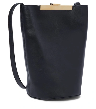 Shop Khaite Etta Leather Crossbody Bag In 黑色