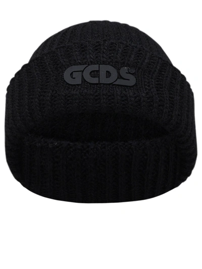 Shop Gcds Giuly Logo Detailed Knit Beanie In Black