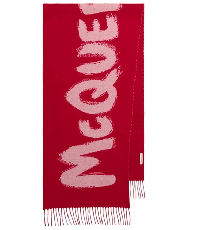 Shop Alexander Mcqueen Logo Wool Scarf In 红色