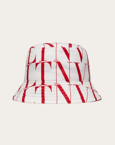 Shop Valentino Garavani Uomo Vltn Times Bucket Hat In Optic White/pure Red