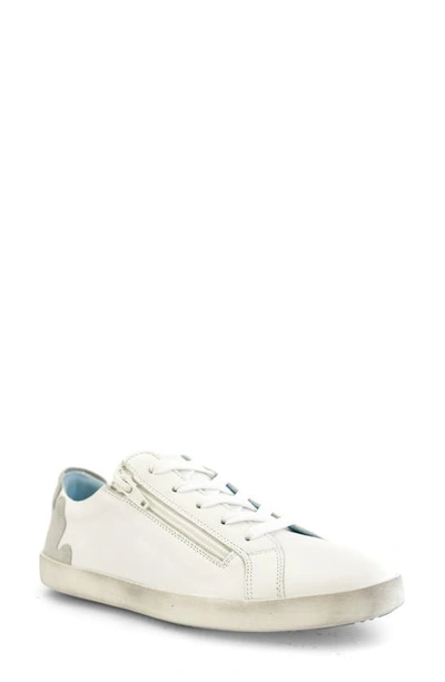 Shop Cloud Vanessa Sneaker In Velvet White Ice