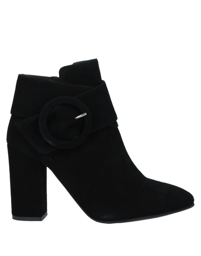 Shop Brawn's Woman Ankle Boots Black Size 5 Soft Leather