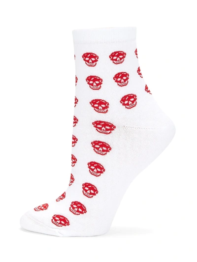 Shop Alexander Mcqueen Multi-skull Logo Socks In Ivory Red