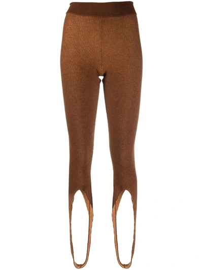 Shop Ami Amalia Ribbed-knit Stirrup-cuff Leggings In 褐色