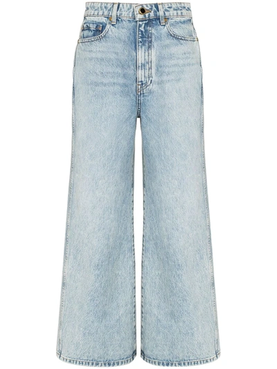Shop Khaite The Ella Wide-leg Cropped Jeans In Blau