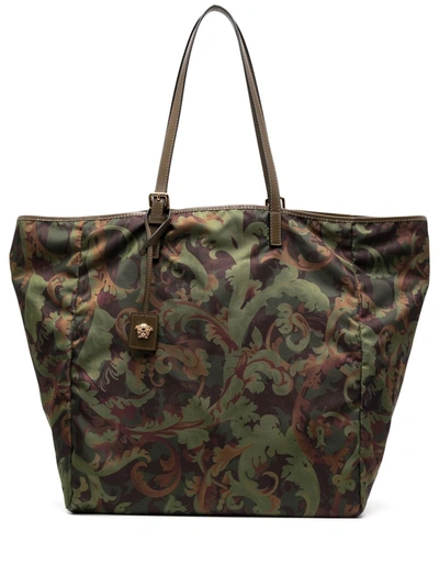 Shop Versace Baroccoflage-print Tote Bag In Grün