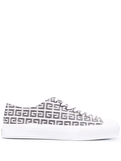 Shop Givenchy City In 4g Low-top Sneakers In Weiss