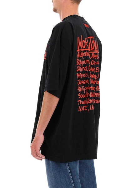 Shop Vetements World Tour Logo Print T-shirt In Black,red