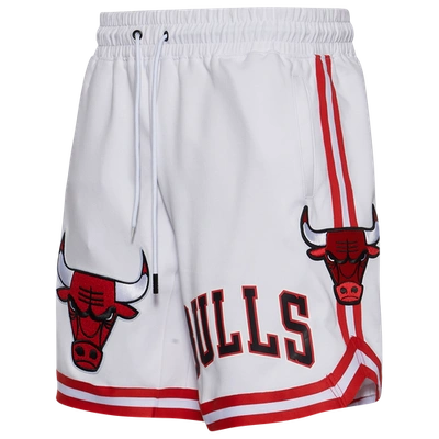 Shop Pro Standard Mens Chicago Bulls  Nba Team Shorts In White/red