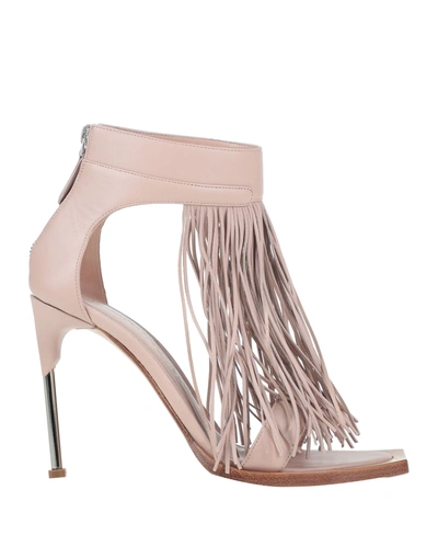 Shop Alexander Mcqueen Sandals In Light Pink