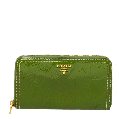 Pre-owned Prada Apple Green Patent Leather Zip Around Continental Wallet