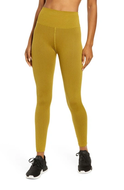 Shop Good American Seamless Chunky Rib Leggings In Golden Olive001