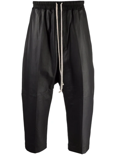 Shop Rick Owens Dropped-crotch Cropped Trousers In Schwarz