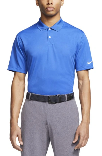 Shop Nike Golf Victory Dri-fit Short Sleeve Polo In Game Royal/ White