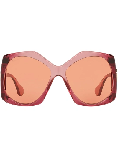 Shop Gucci Logo-embellished Sunglasses In Rot