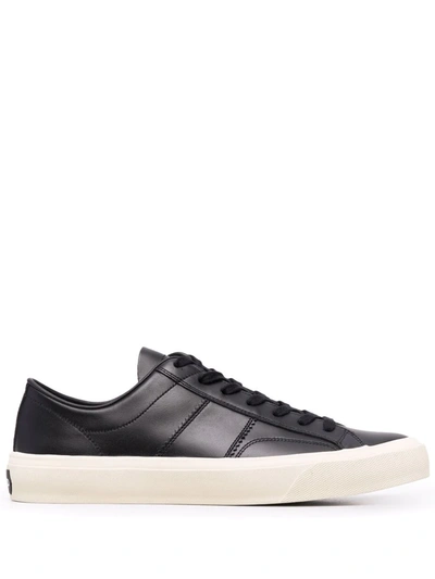 Shop Tom Ford Cambridge Low-top Sneakers In 黑色