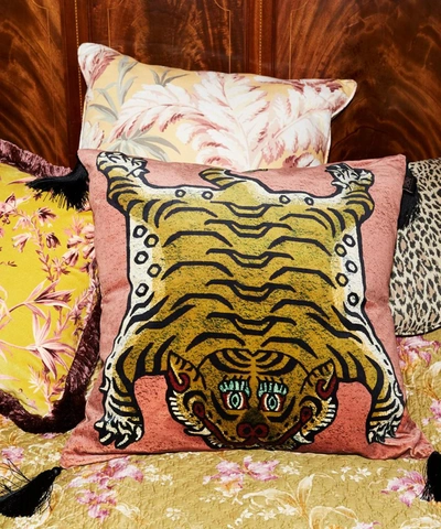 House Of Hackney Saber Large Velvet Cushion In Pink