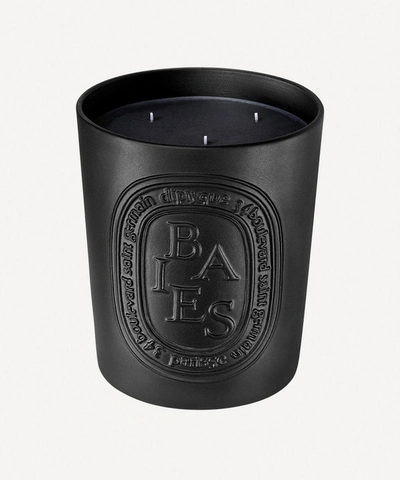 Shop Diptyque Baies Three-wick Candle 600g In White