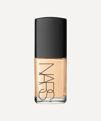 Shop Nars Sheer Glow Foundation In Deauville