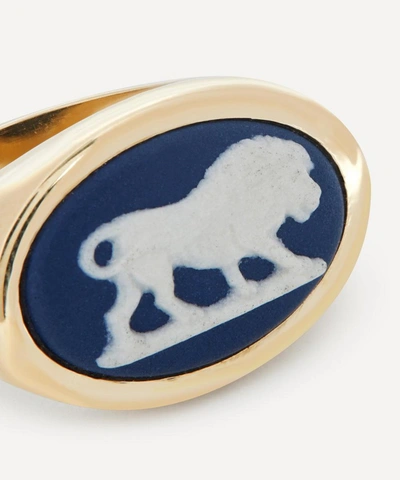 Shop Ferian 9ct Gold Wedgwood Lion Oval Signet Ring