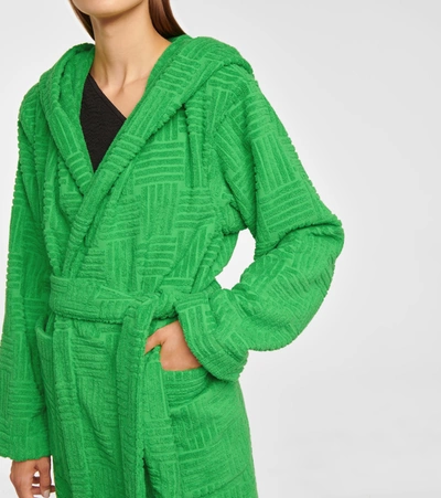 Bottega Veneta Bademantel Aus Baumwoll-frottee Mit Intreccio Muster In Green
