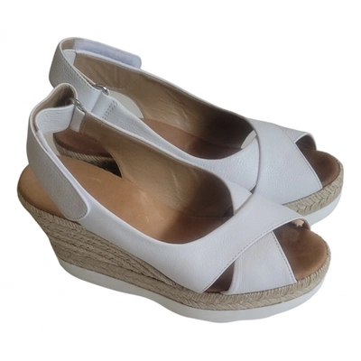 Pre-owned Unisa Leather Espadrilles In White