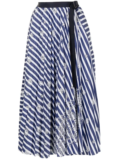 Shop Sacai Paisley-print Pleated Skirt In Blau