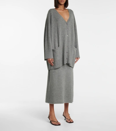 Shop Totême Cashmere Knitted Maxi Skirt In Grey