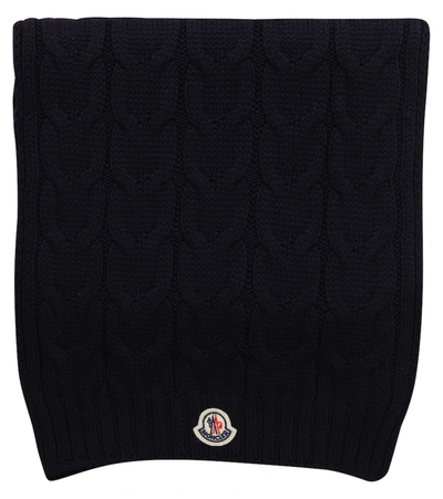Shop Moncler Cable-knit Wool Scarf In 蓝色