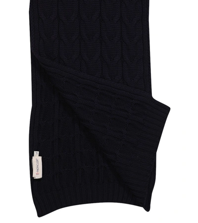Shop Moncler Cable-knit Wool Scarf In 蓝色