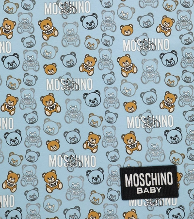 Shop Moschino Baby Teddy Fleece Blanket In 蓝色