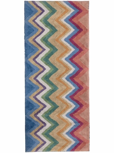 Shop Missoni Zigzag Pattern Rug In 粉色