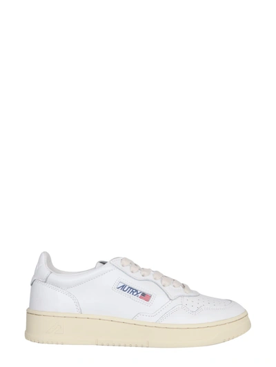 Shop Autry Leather Sneakers In Bianco
