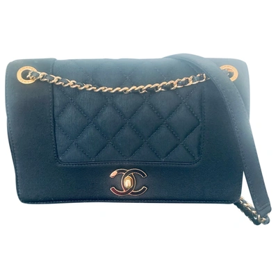 Pre-owned Chanel Timeless/classique Cloth Handbag In Black