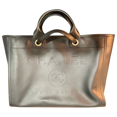 Deauville leather tote Chanel Black in Leather - 31287357