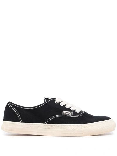 Shop Miharayasuhiro General Scale Lace-up Low Sneakers In 黑色
