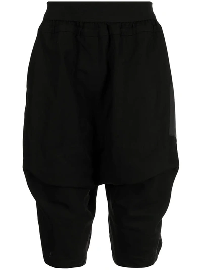 Shop Julius Flap-pocket Drop-crotch Shorts In Schwarz