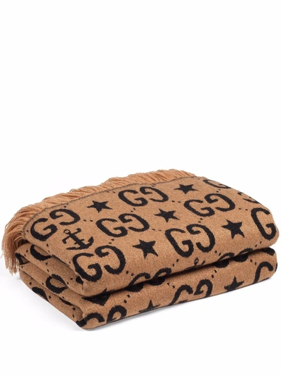 Shop Gucci Star And Anchor Gg Throw In 褐色