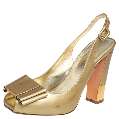 Pre-owned Valentino Garavani Gold Patent Leather Bow Slingback Peep Toe Sandals Size 38.5