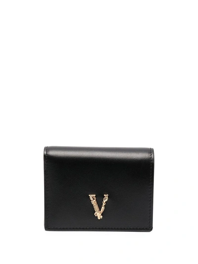 Shop Versace Shoulder Bags In Nero-oro