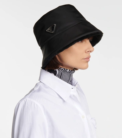 Prada Re-nylon Shearling-lined Bucket Hat In Black