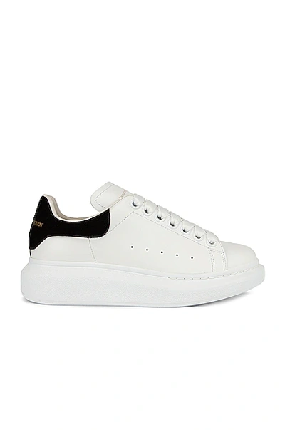 Alexander Mcqueen Oversize Sneakers In White And Beige Calf Leather In White & Black