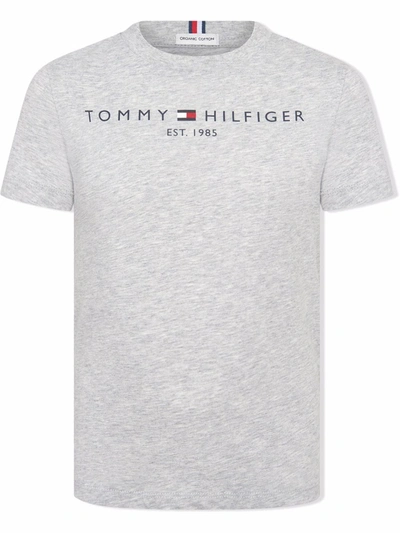 Shop Tommy Hilfiger Junior Teen Logo-print Organic Cotton T-shirt In 灰色
