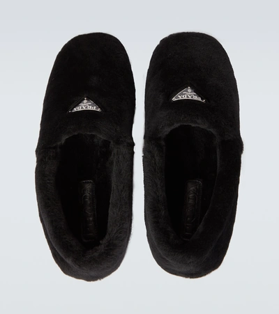 Prada Logo Shearling Slippers In Black